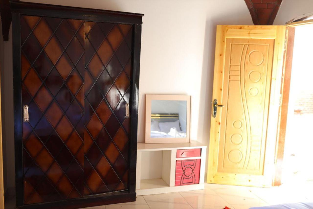 Quiet Gate Guest House Al Aqalitah Екстер'єр фото