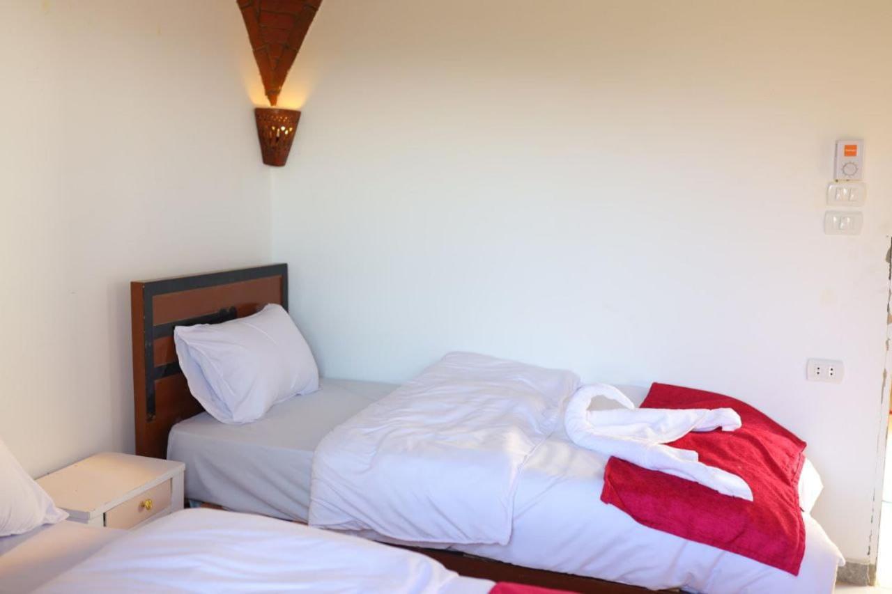 Quiet Gate Guest House Al Aqalitah Екстер'єр фото